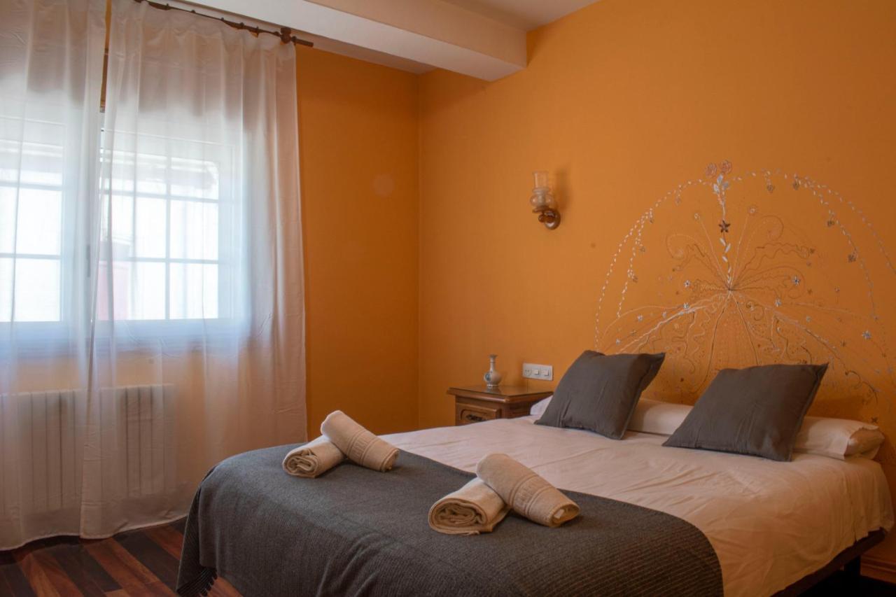 Hostal Galicia Monforte De Lemos Buitenkant foto